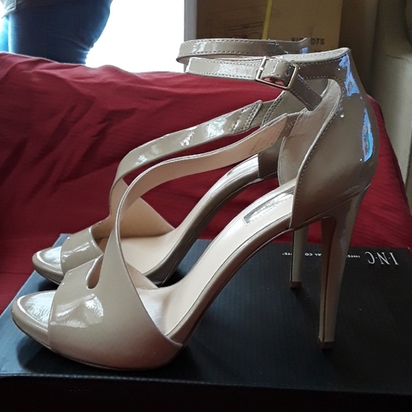 Shoes - Picture 2 of 3